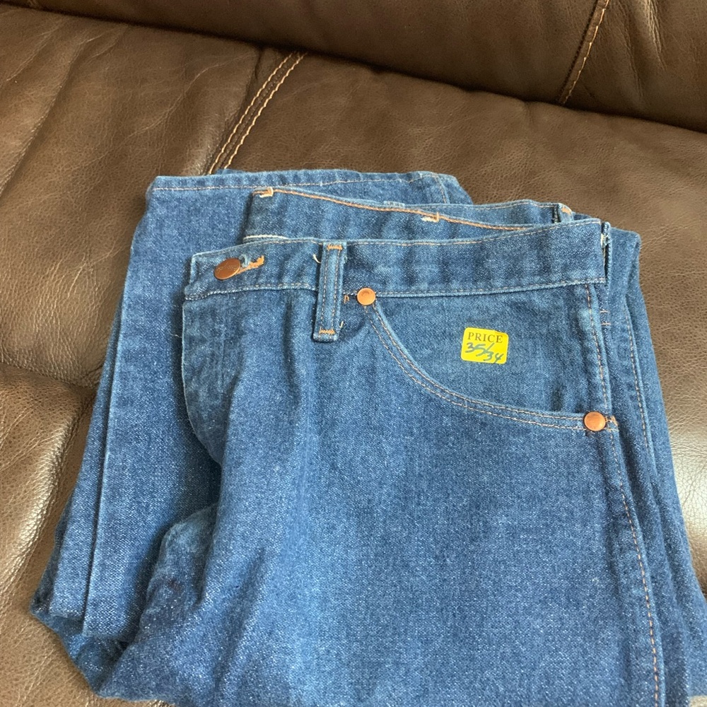 Men’s 35x34 wrangler jeans